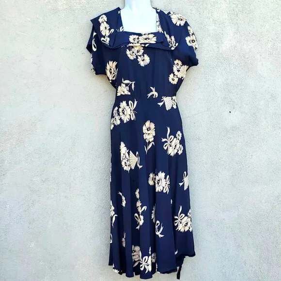 1930s Navy Floral Fan Dress Size 8 Draped Neckline Batwing Sleeve Vintage Rayon - Picture 1 of 13